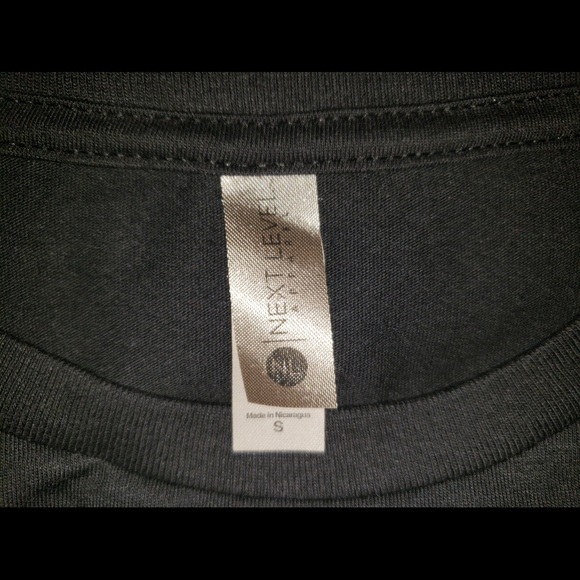 NWOT  Men’s t-shirt - Picture 3 of 3